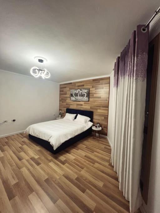 Art'S Apartment 地拉那 外观 照片
